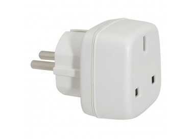 Adaptador Viaje De Toma Inglesa A Schuko