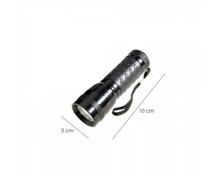 Linterna LED De Mano De Aluminio A Pilas	(3 AAA) 55 Lumenes 14 Leds Mango Engomado