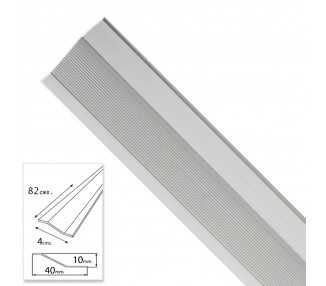 Tapajuntas Adhesivo Para Ceramica Metal Plata   82,0 cm.