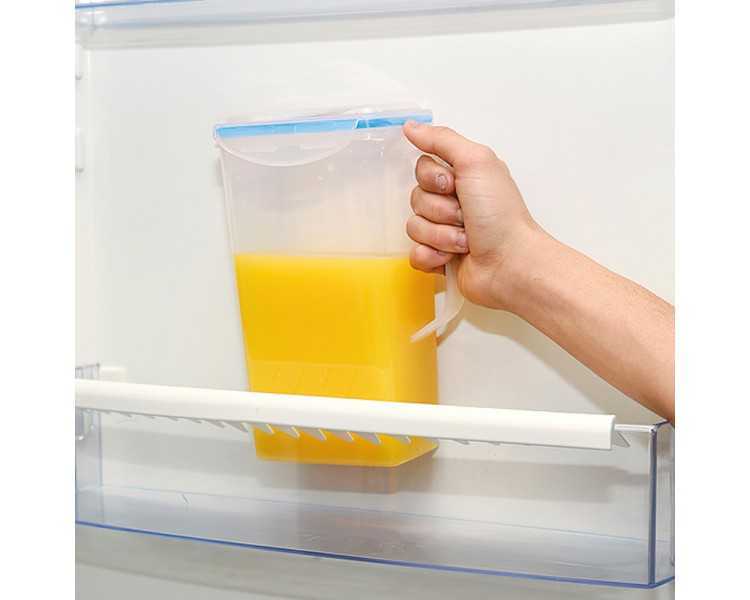 Jarra Plastico Cuadrada 1.500 ml. 11 x 6.5 x 22.5 (alt) cm.