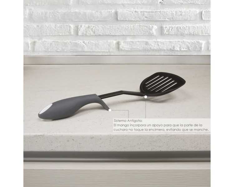 Espatula Rasera Cocina Nylon Con Mango Antigotas Engomado 34,5 x 11 cm.
