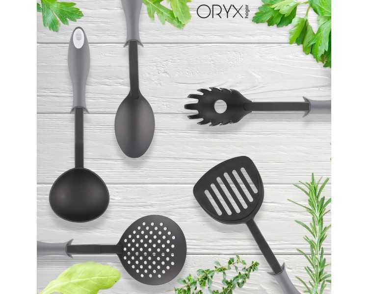 Espatula Rasera Cocina Nylon Con Mango Antigotas Engomado 34,5 x 11 cm.