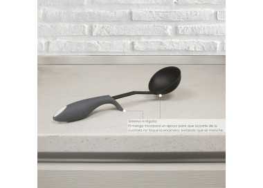 Cucharon Servir Cocina Nylon Con Mango Antigotas Engomado 32 x 9,8 cm.