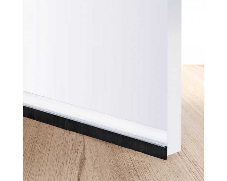 Burlete Pvc Con Cepillo. Para Puertas. Color Blanco 1 Metro